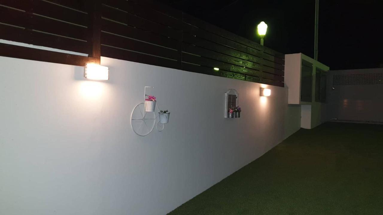Blue - Comfy Center Rodos Apartment Asgourou Exterior photo